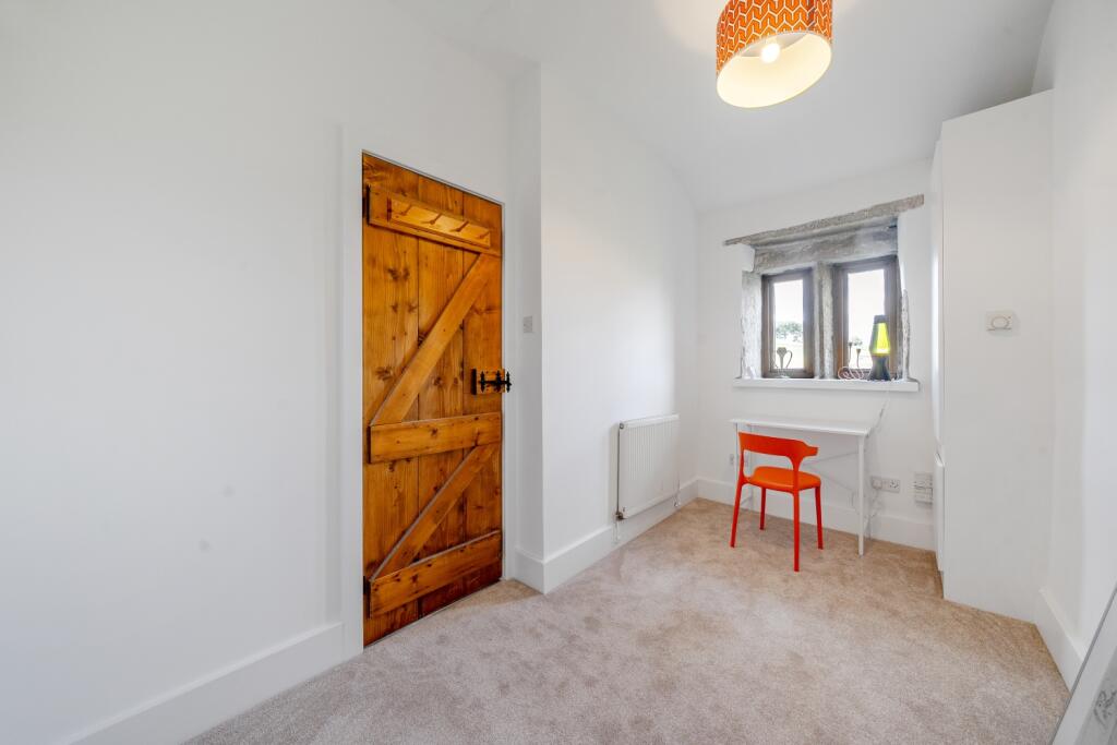 1350898-4-68c022bf95aff