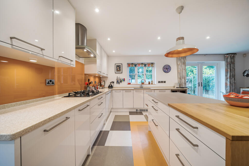 Kitchen / Dining Room