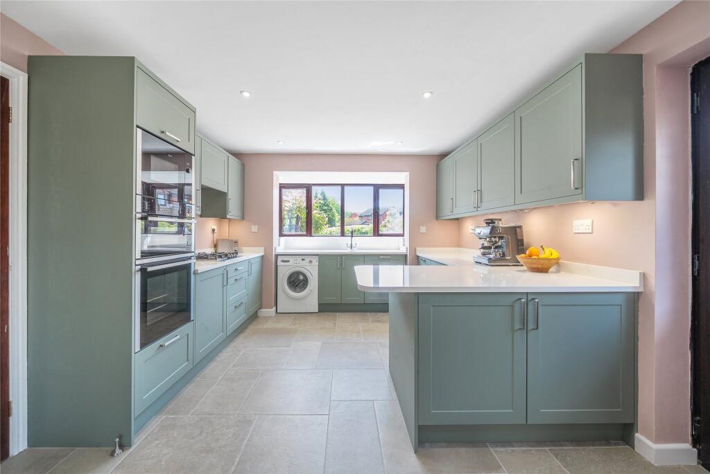 Kitchen/Breakfast
