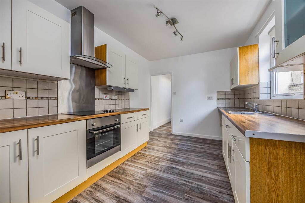 105 Powerscourt Road, Portsmouth-Small-PorticoMark