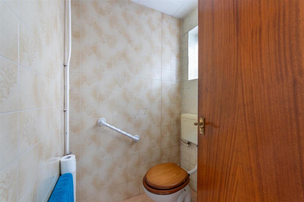 29 Llanyravon Way-10.jpg