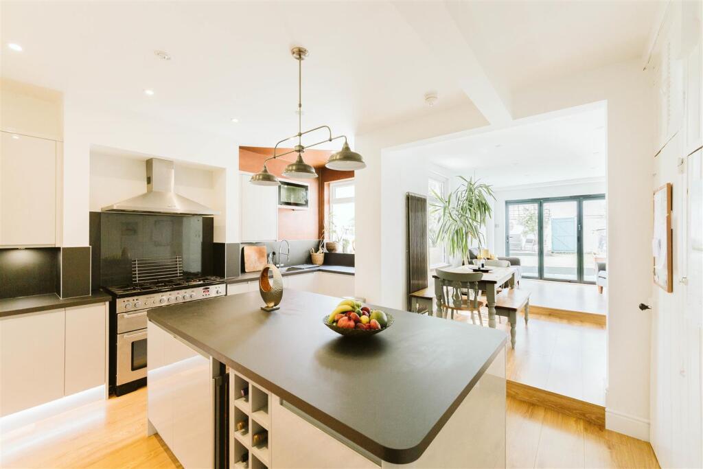 Cairns Road (25).jpg