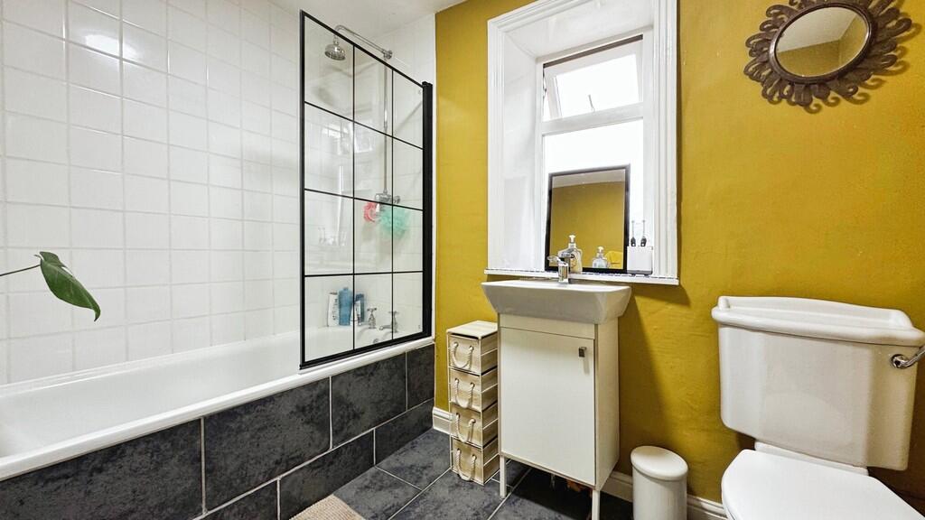 4f807135-image_pi...