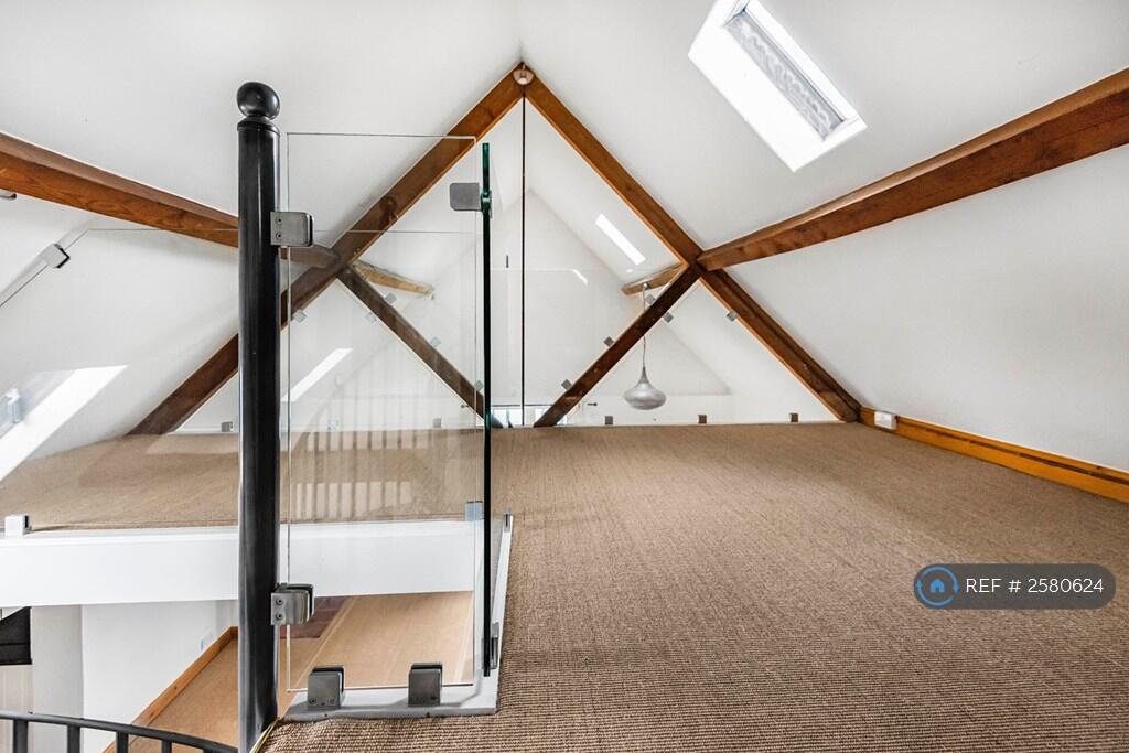 Mezzanine / Office