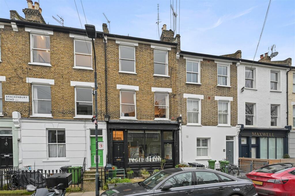 Brackenbury Road - Exterior3 (1).JPG