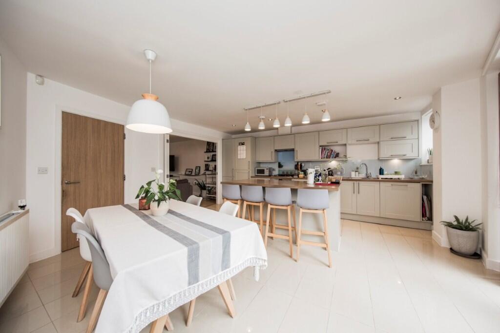 Kitchen/breakfast