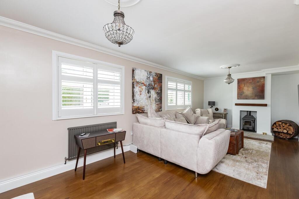 3 Merton Avenue-LR7.jpg