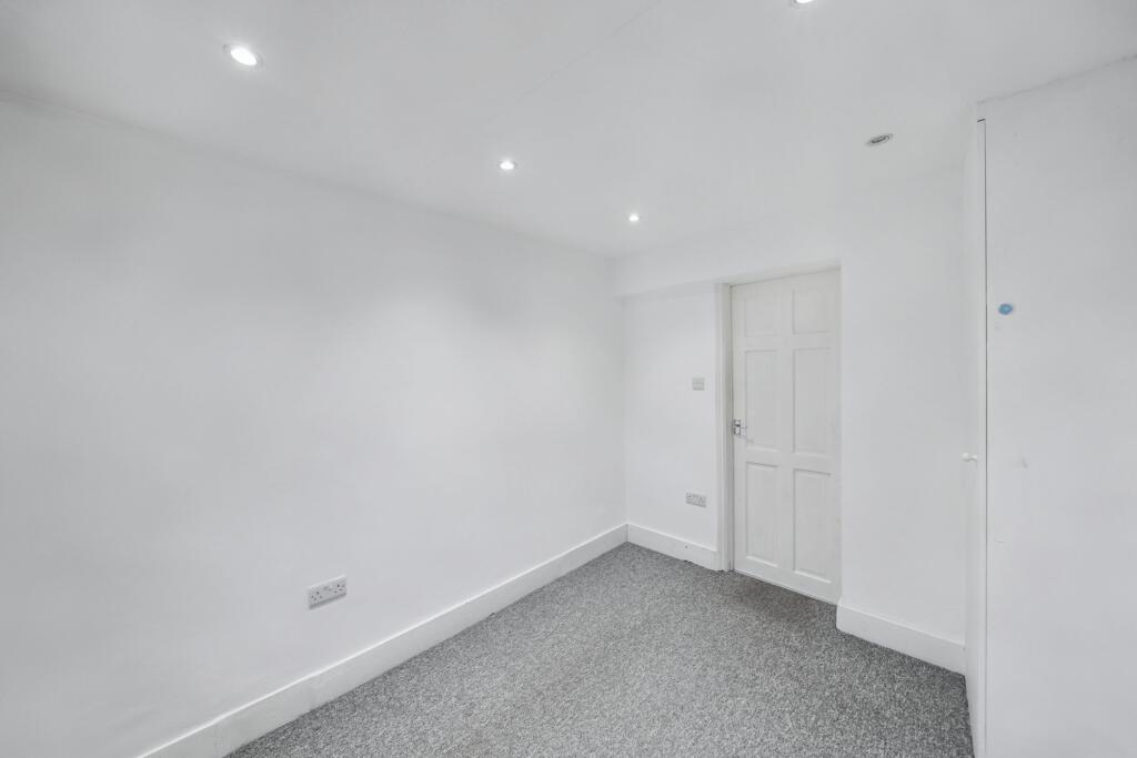 First Floor Flat, 47a Lower Boston Road, Hanwell, London, W7 3TP