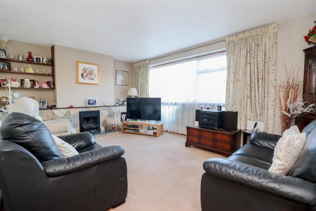 Collingwood Road, Horsham