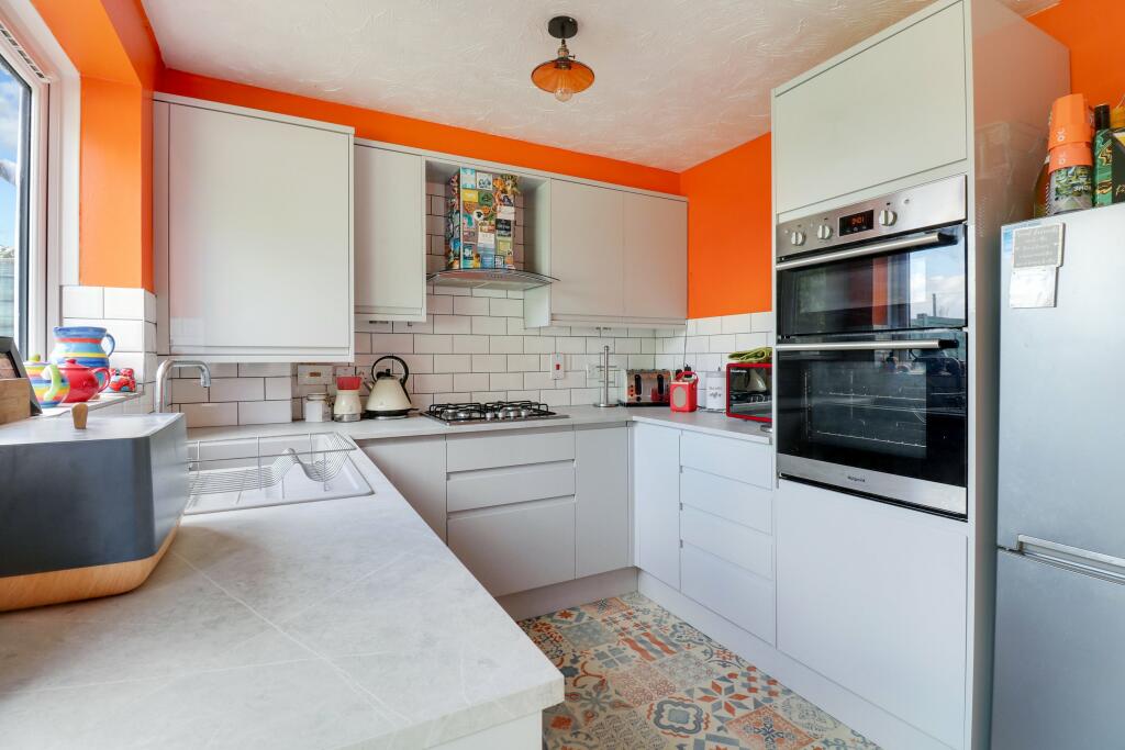 fitted kitchen