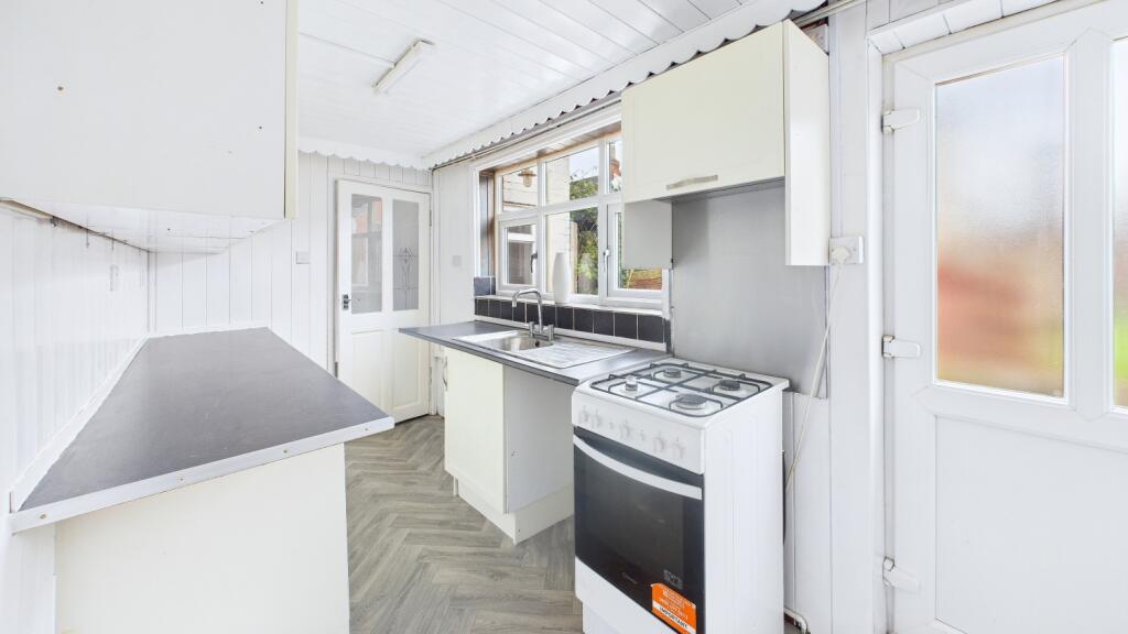 CAM02351G0-PR0084-STILL018