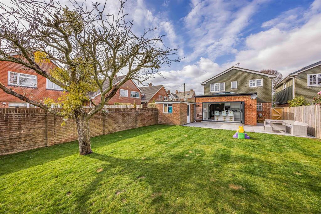 53 Fourth Avenue, Havant-Small-PorticoMarketing-So