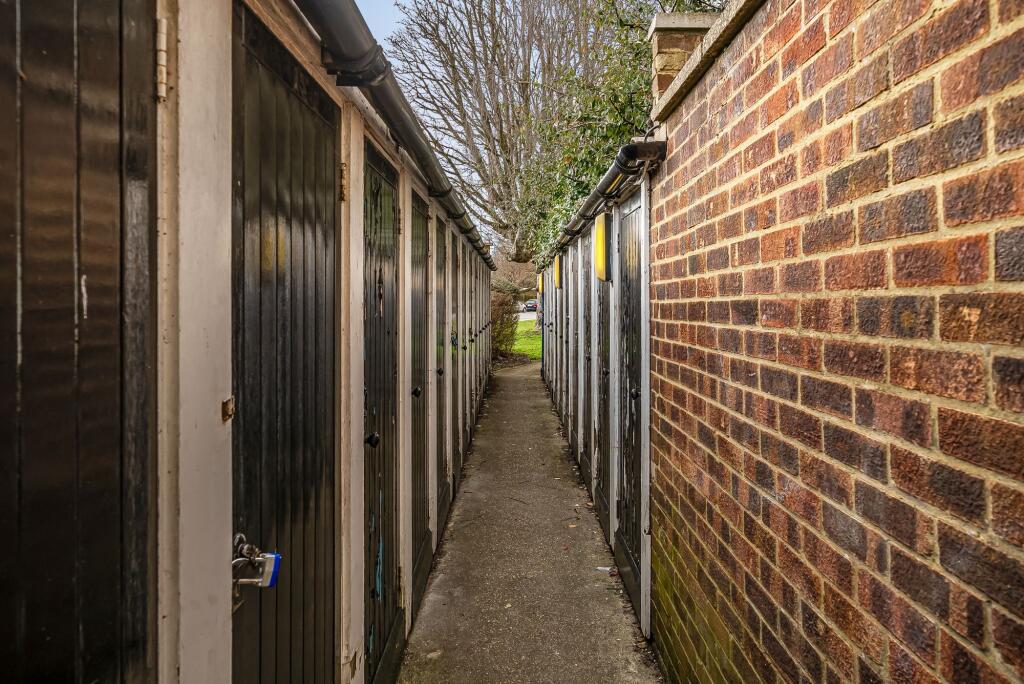 External ground floor lock up