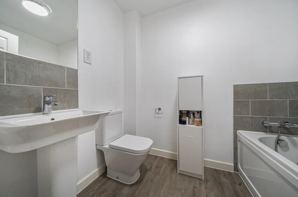 1385030-20-6925f5...