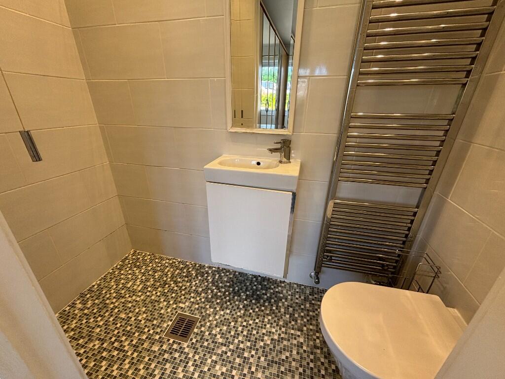 En-Suite Shower Rm