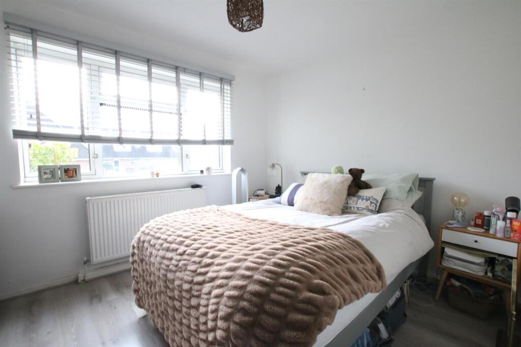 Main bedroom.JPG