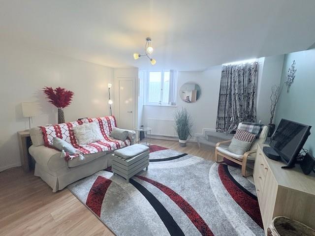 Flat 3 St Marys Living Room 2.jpg