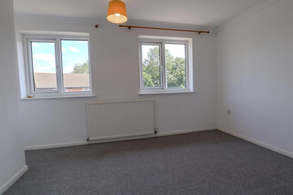 Bedroom 1.jpeg