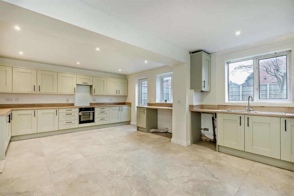 8675088-interior17-800.jpg