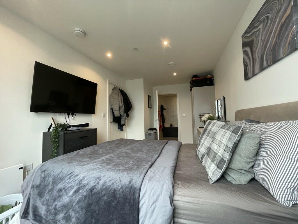 3007 Riverview11