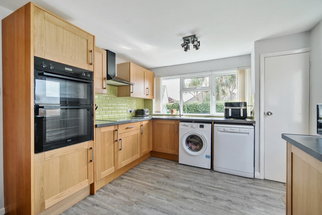 1317159-12-685ec07ff2455