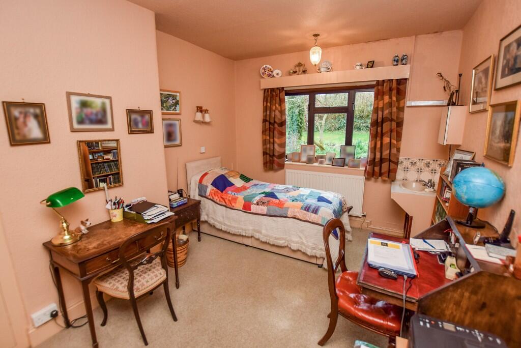 Second bedroom