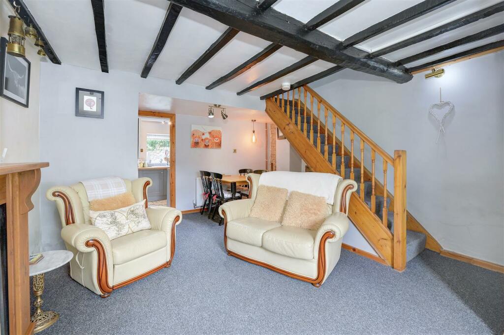 LOUNGE_4470_1 copy.jpg