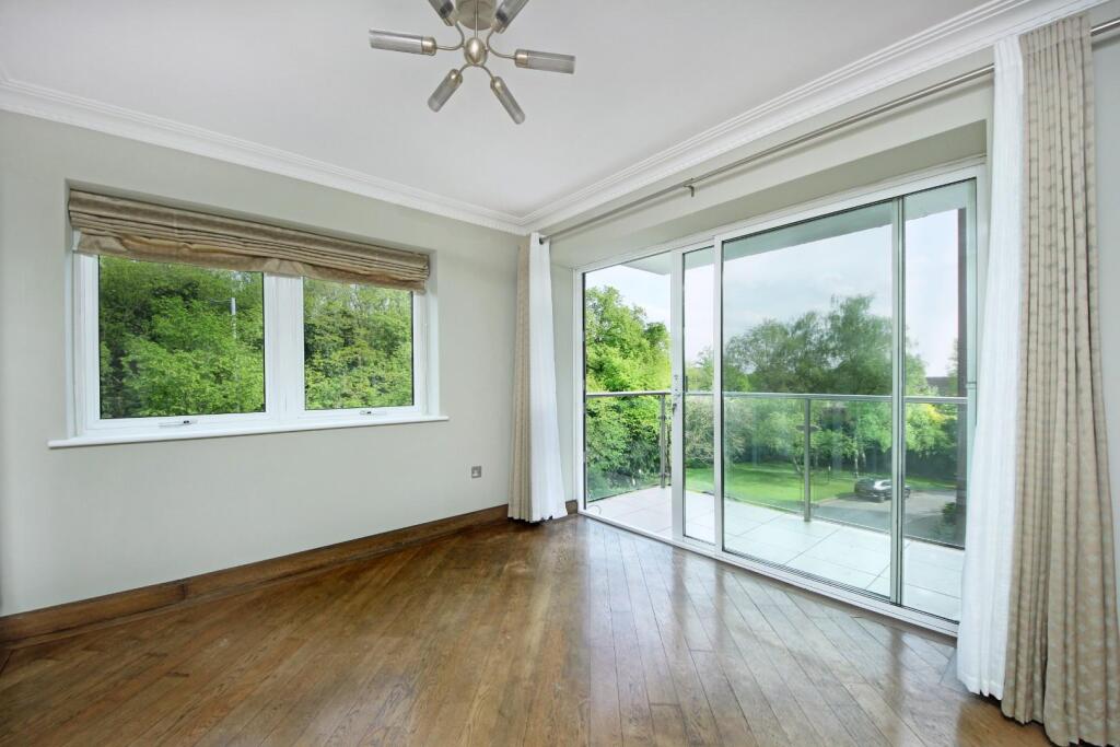 Gv- 45 Minster Court  (15).jpg