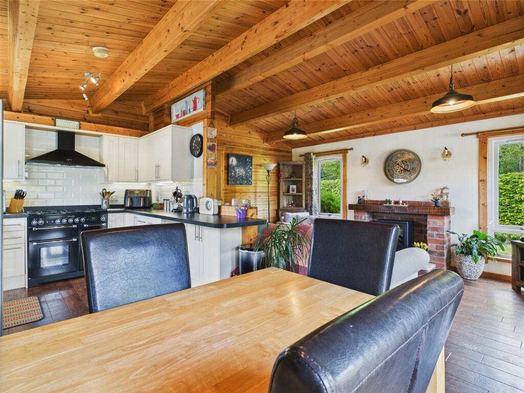 Lounge/Kitchen