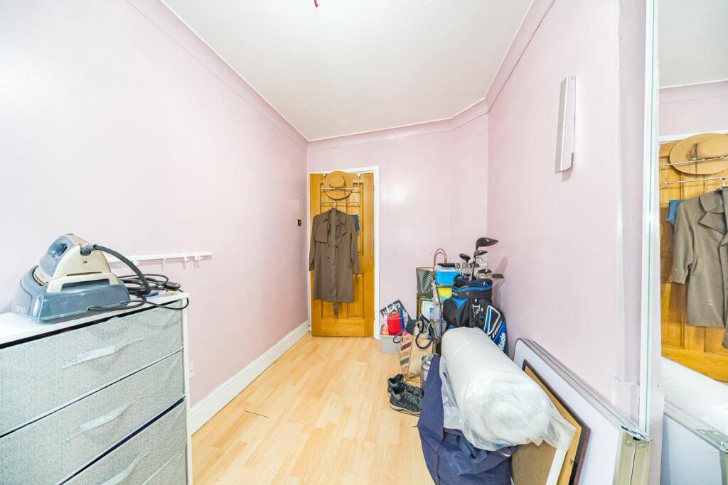 13 Hayes Avenue bedroom 3.jpg