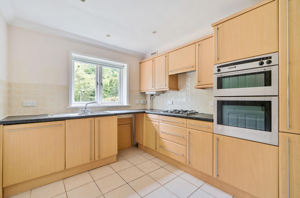 1300686-24-683855...