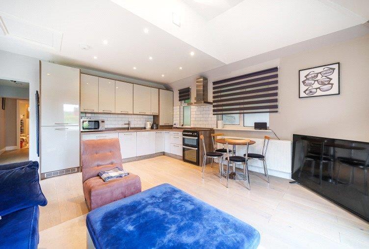 Kitchen/Lounge