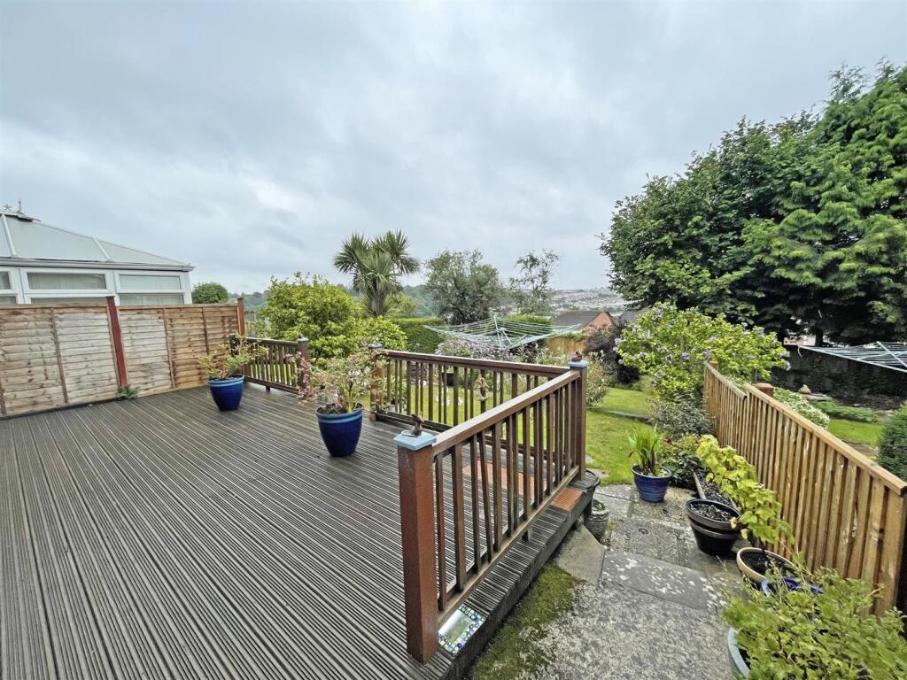 Fort Austin Avenue - Garden 0.jpg