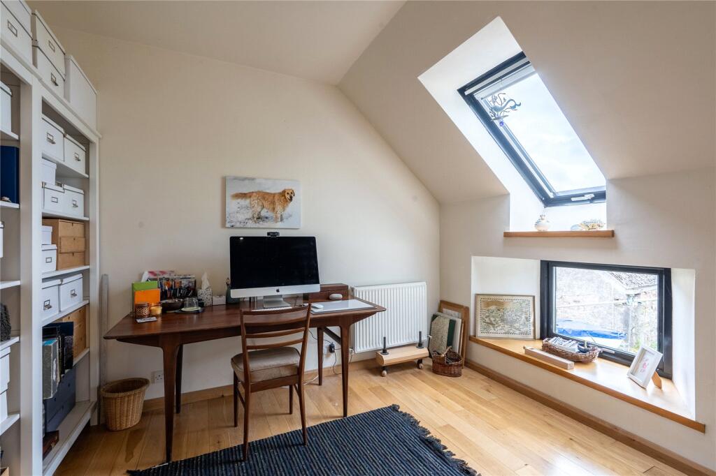 Bedroom/Study