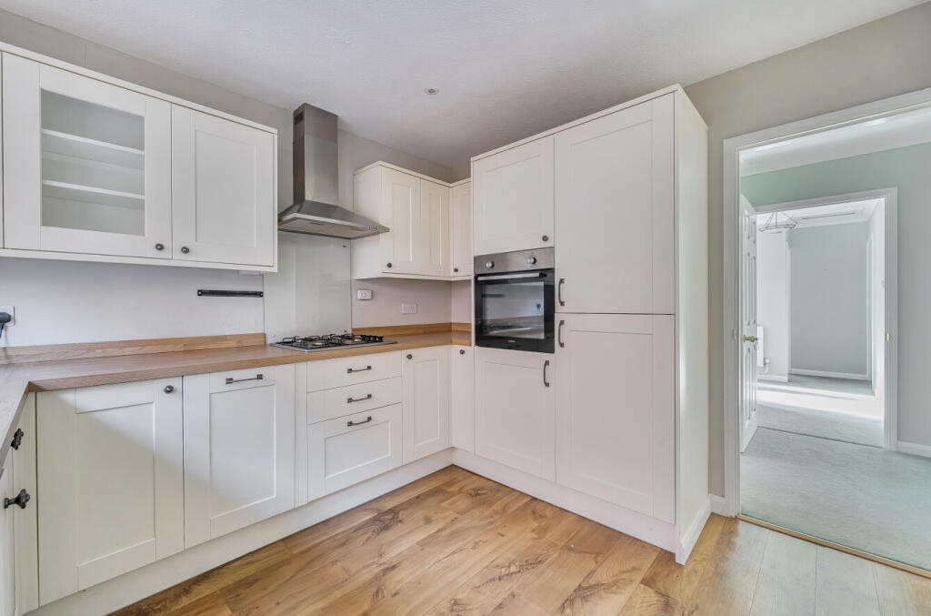 1360225-11-68dbaa...