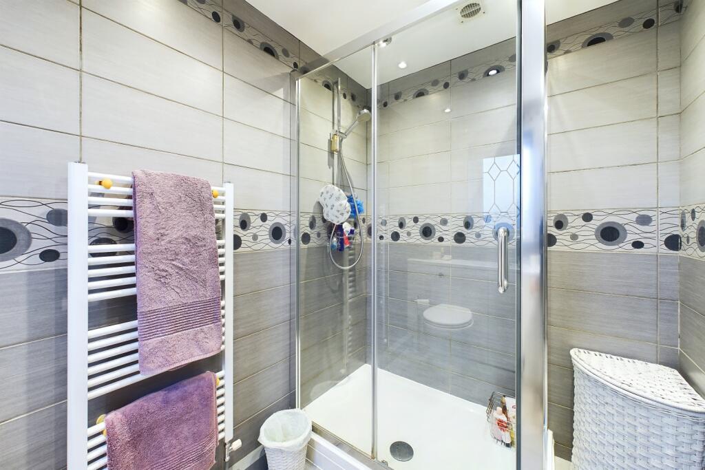 CAM03162G0-PR0213-STILL020