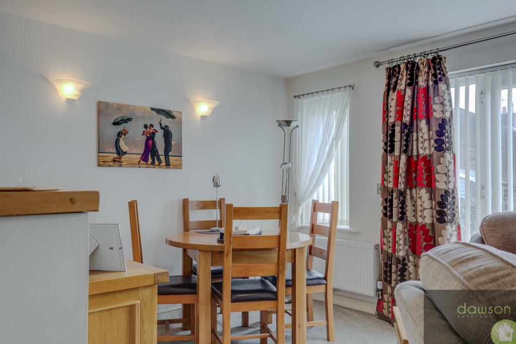 Lounge/Kitchen