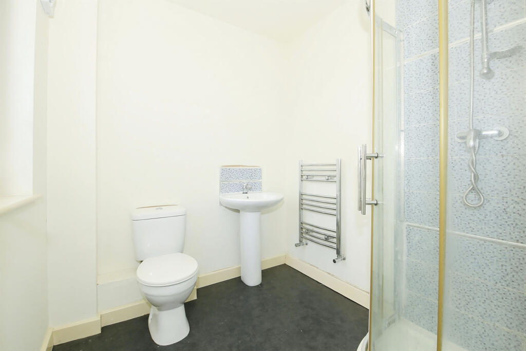 En-suite Bathroom