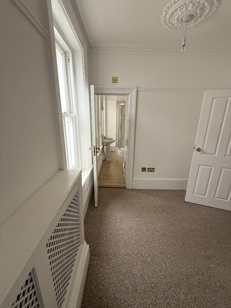 Bedroom to Shower Ro