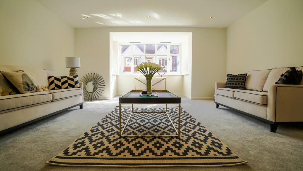 Large lounge with bay window