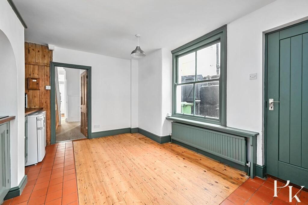 17 Marine Avenue BN3 (10).jpg