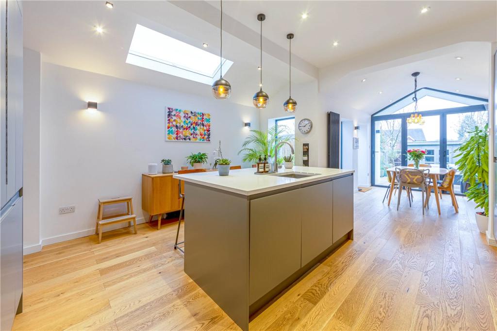 Kitchen/Breakfast