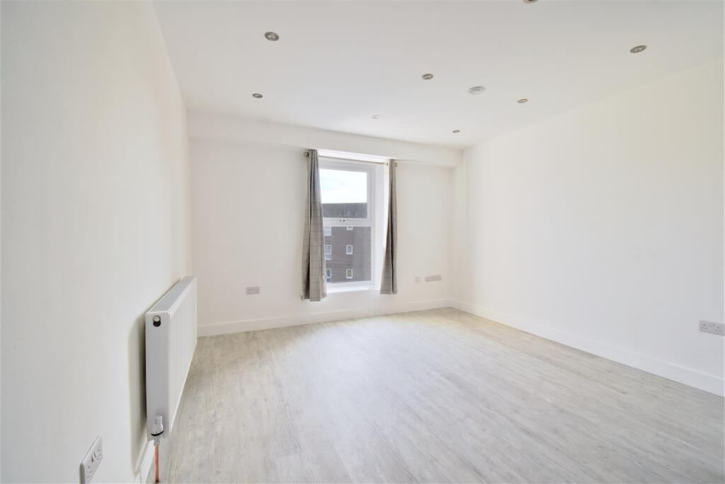 Sheffield-house to let.jpg