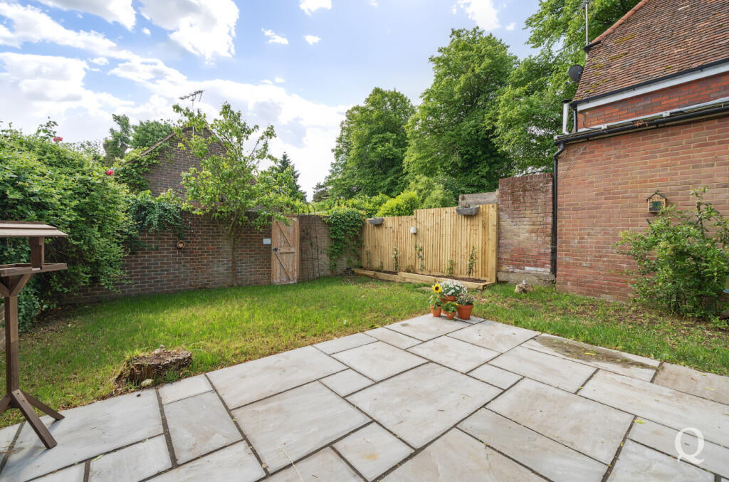 c0ffd3a8-da8e-493...