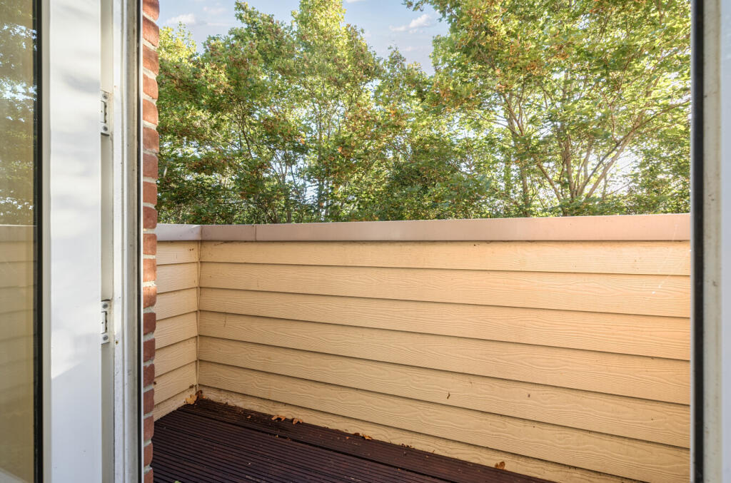 1350168-6-68bfd6d...