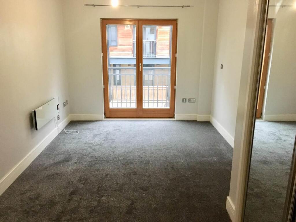 Master Bedroom1.jpg