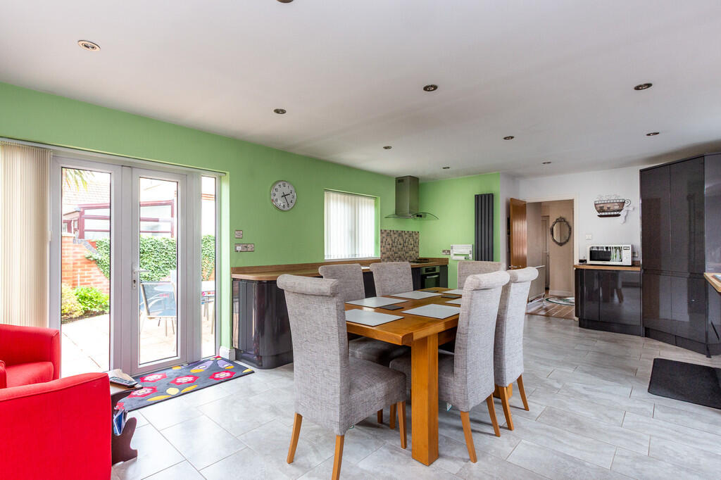Kitchen/Dining Ro...