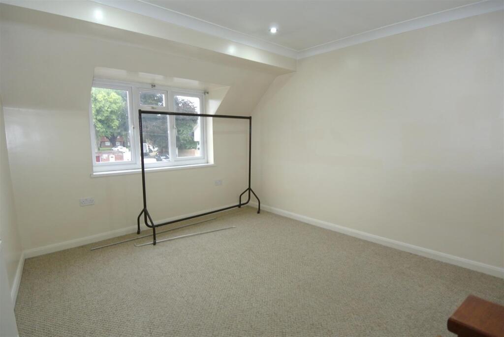 Bedroom.JPG