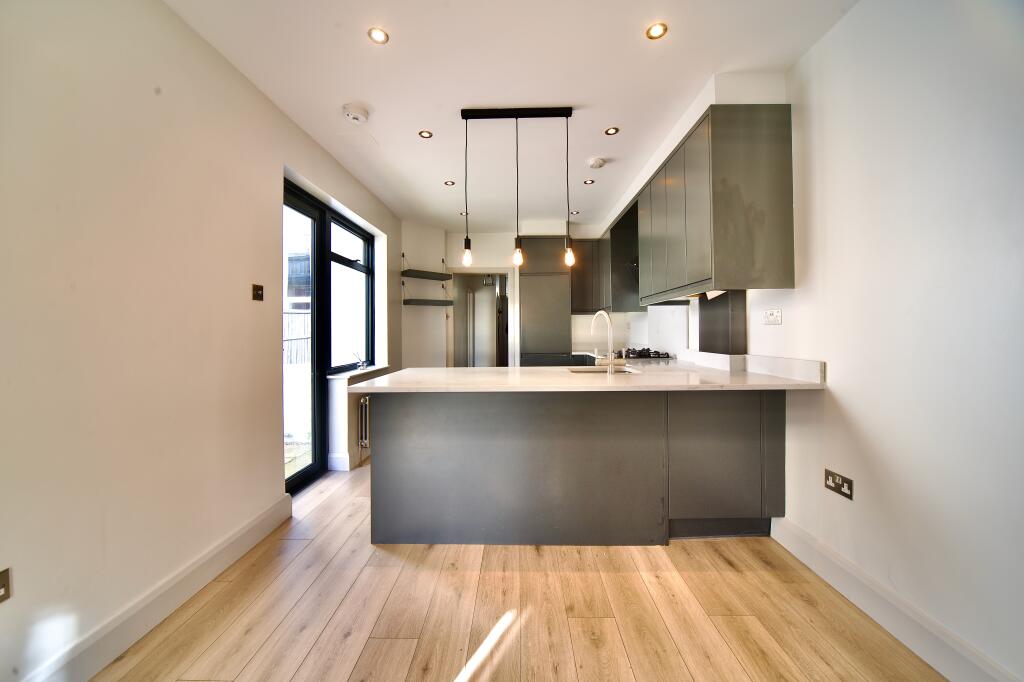 Dining/Lounge Area (2)