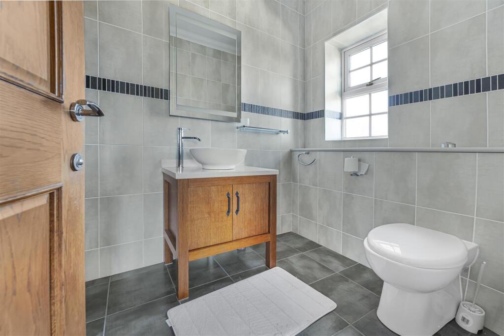 En-suite - Bedroom 2